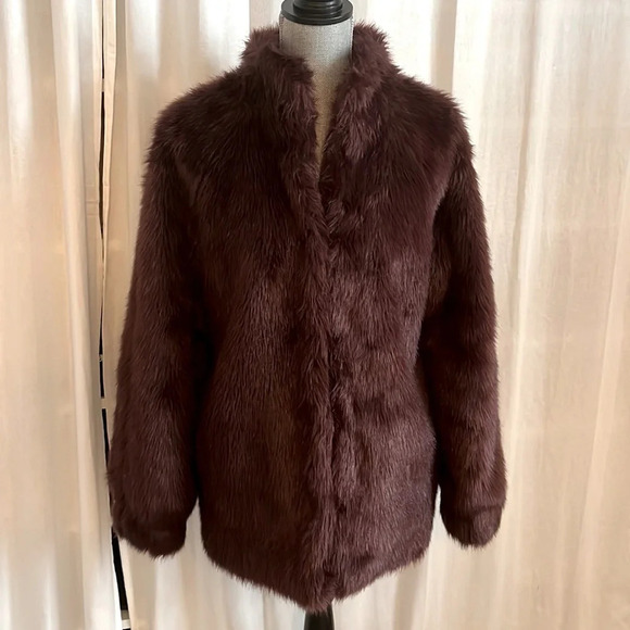 FOREVER 21 Faux Fur Coat Merlot Mandarin Collar Lined Pockets, Size M - Picture 1 of 10
